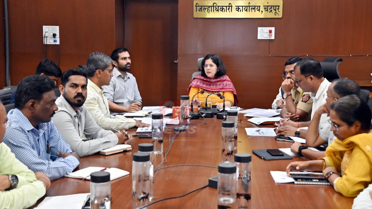 गोंडपिपरी चंद्रपूर येथे ATS पथकाची कारवाई, पाकिस्तानी गँग कनेक्शनची चौकशी | Chandrapur ATS Raid राज्यात ATS चे धाडसत्र: गोंडपिपरीत संशयित विद्यार्थ्याची कसून चौकशी